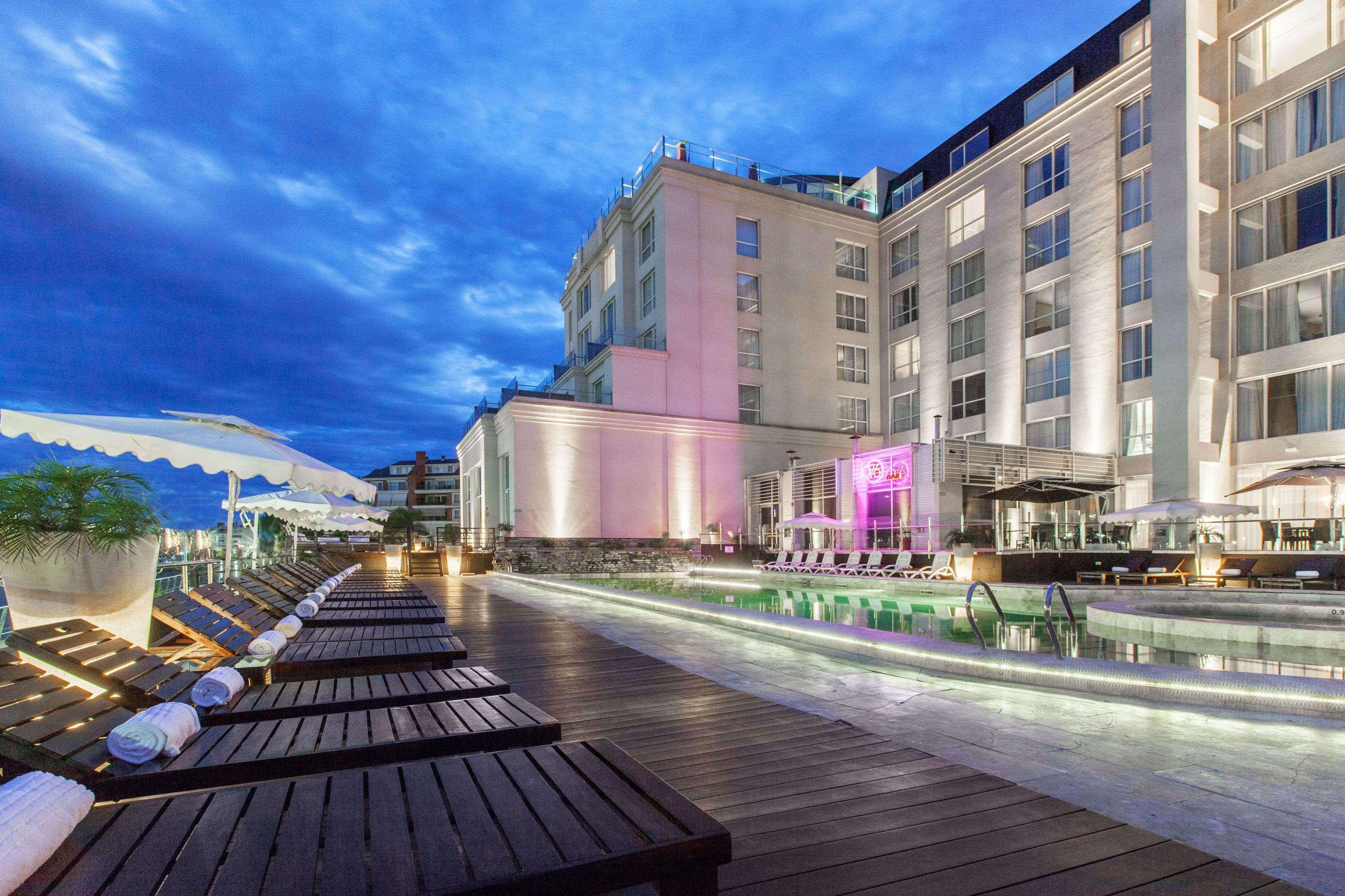 Wyndham Nordelta Tigre - Buenos Aires Ξενοδοχείο Εξωτερικό φωτογραφία The hotel's rooftop pool